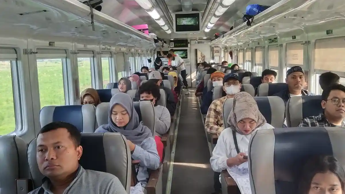 Begini Aturan Terbaru Naik Kereta Api, Pelanggan Dalam Kondisi Tak Sehat Dianjurkan Pakai Masker