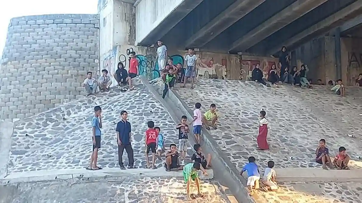 Demam Klakson Telolet Terjadi Lagi, Jalan Benteng Betawi Tangerang Dipadati Warga