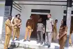 Kunjungi Kantor Camat Raihat, Wabup Vicente Ingatkan Kualitas Pelayanan Bagi Masyarakat