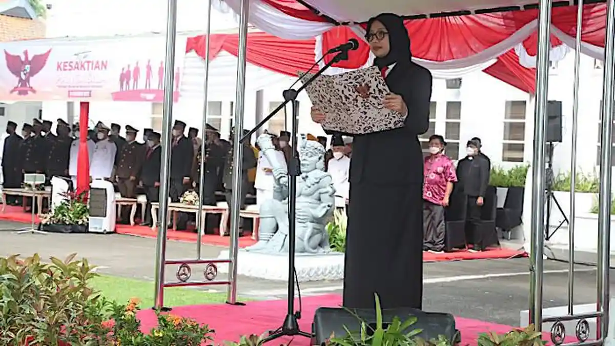 Bupati Ipuk Pimpin Upacara Peringatan Hari Kesaktian Pancasila