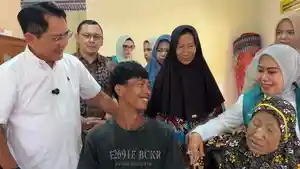 john-dan-udin-alat-bantu-dengar.jpg