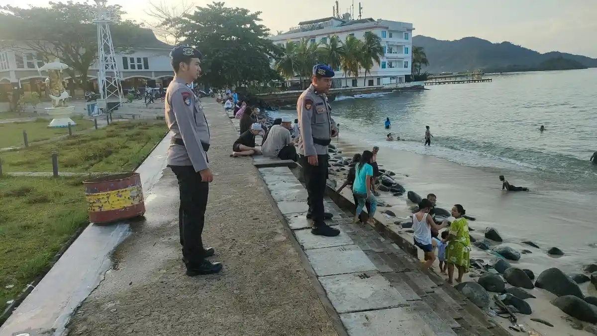 Ops Ketupat Toba 2024, Sat Polairud Polres Sibolga Laksanakan Pengamanan dan Patroli Objek Wisata