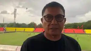 Manajer-Semen-Padang-FC-Masykur-Rauf-3-7112025.jpg