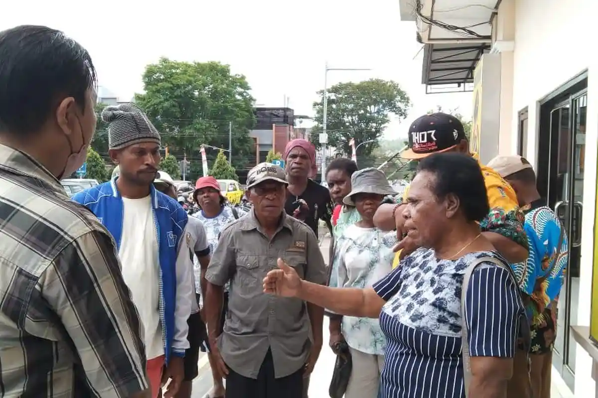 Keluarga Almarhum Demianus Ijie Tolak Putusan Pengadilan  Hak Asuh Anak