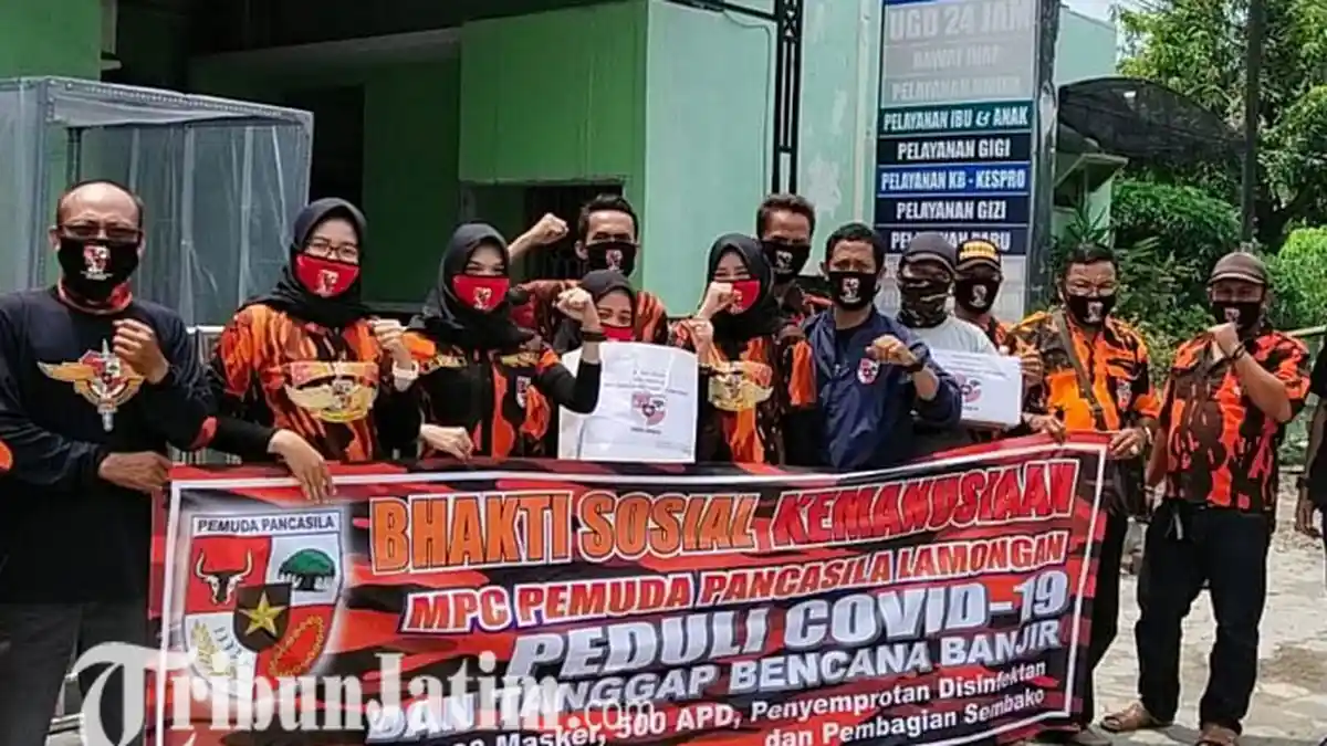 Pemuda Pancasila Lamongan Bantu APD ke Tenaga Medis