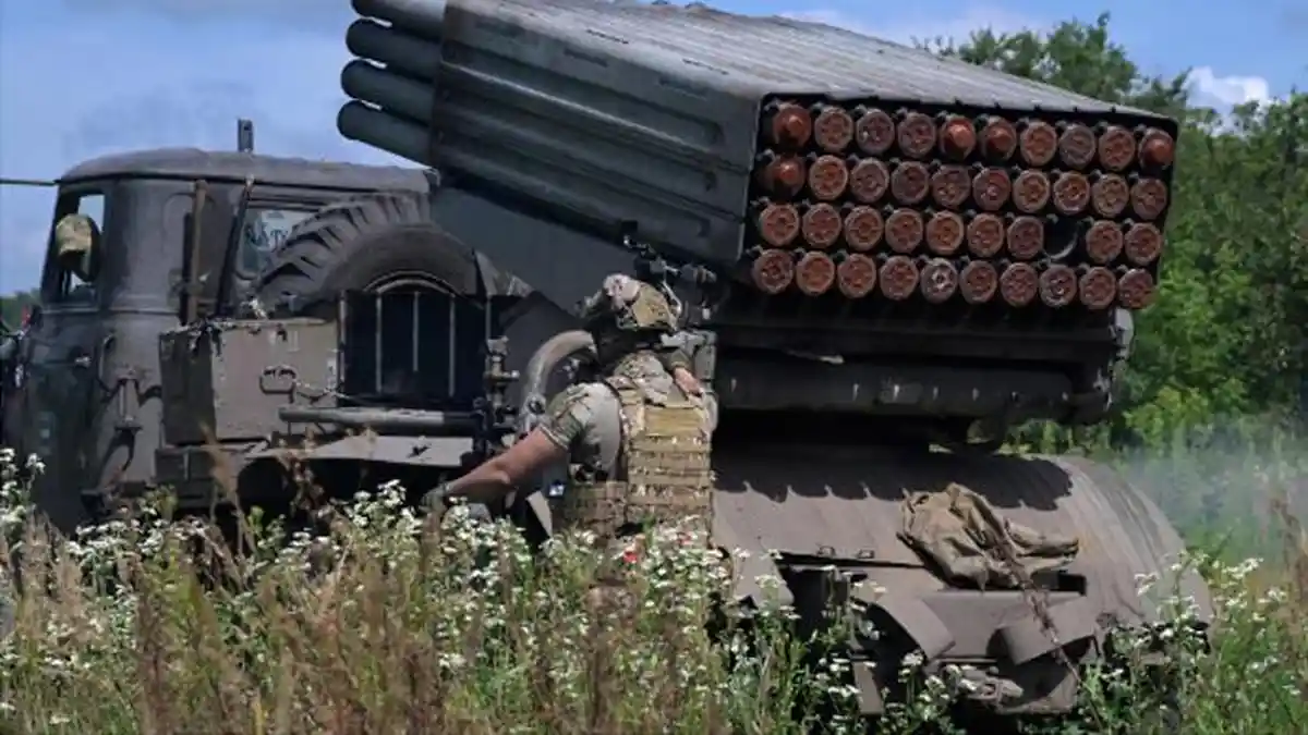 Rusia Klaim Sukses Bom Gudang Rudal Strom Shadow dan Amunisi Berlapis Depleted Uranium Ukraina