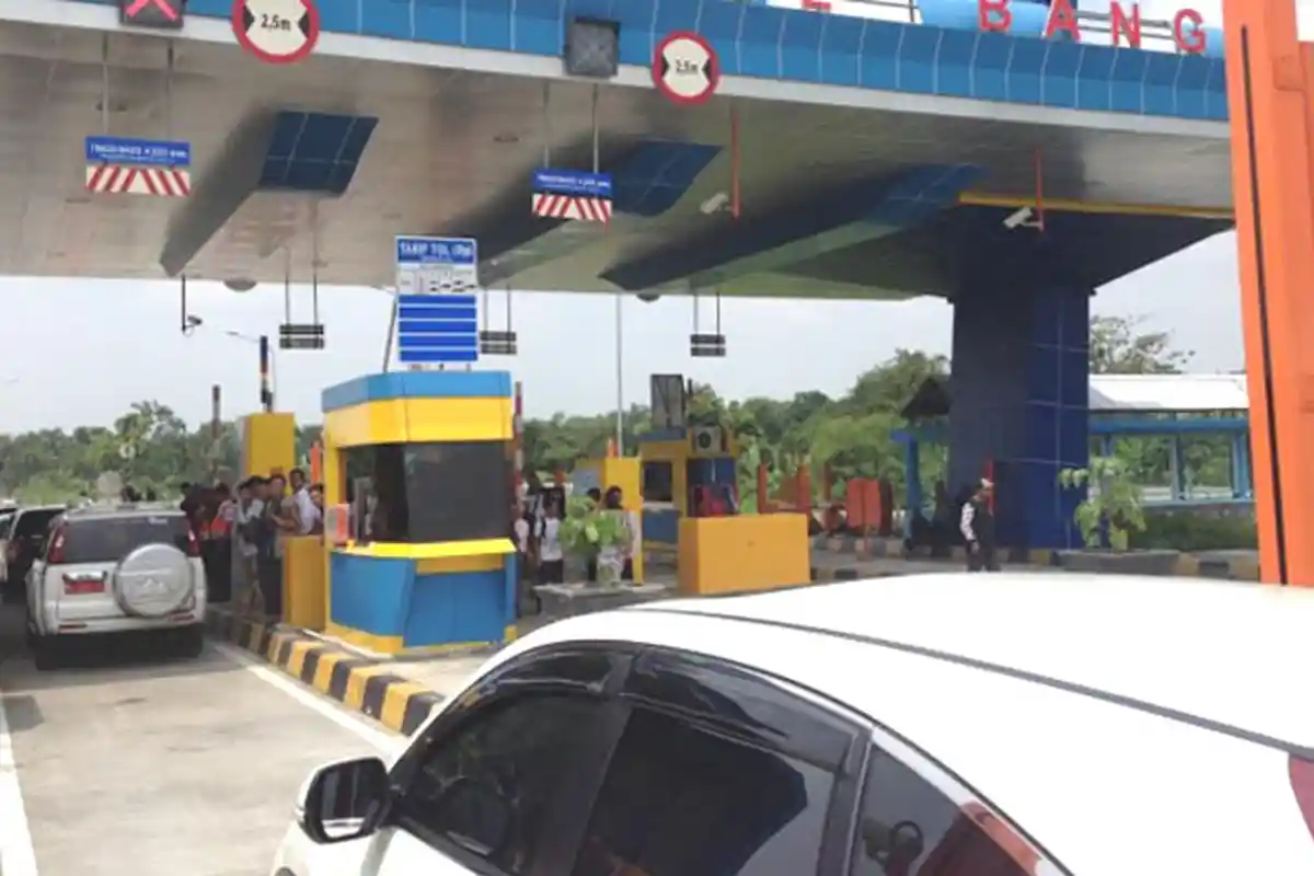 Saat Arus Mudik akan Ada Petugas di GTO guna Layani Pembayaran Tunai di Gerbang Elektronik