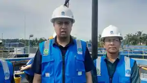 Dirut-Perumda-Tirtanadi-Ardian-Surbakti-saat-meninjau-lokasi-kerusakan-pipa-air-11.jpg