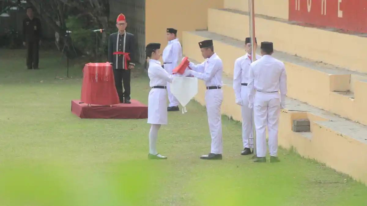 Upacara HUT RI di Manado Independent School Penuh Hikmat