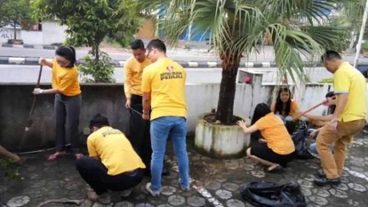 Bank Artha Graha Gelar Aksi Bersih Lingkungan Dalam Rangka Peringati Hari Bumi