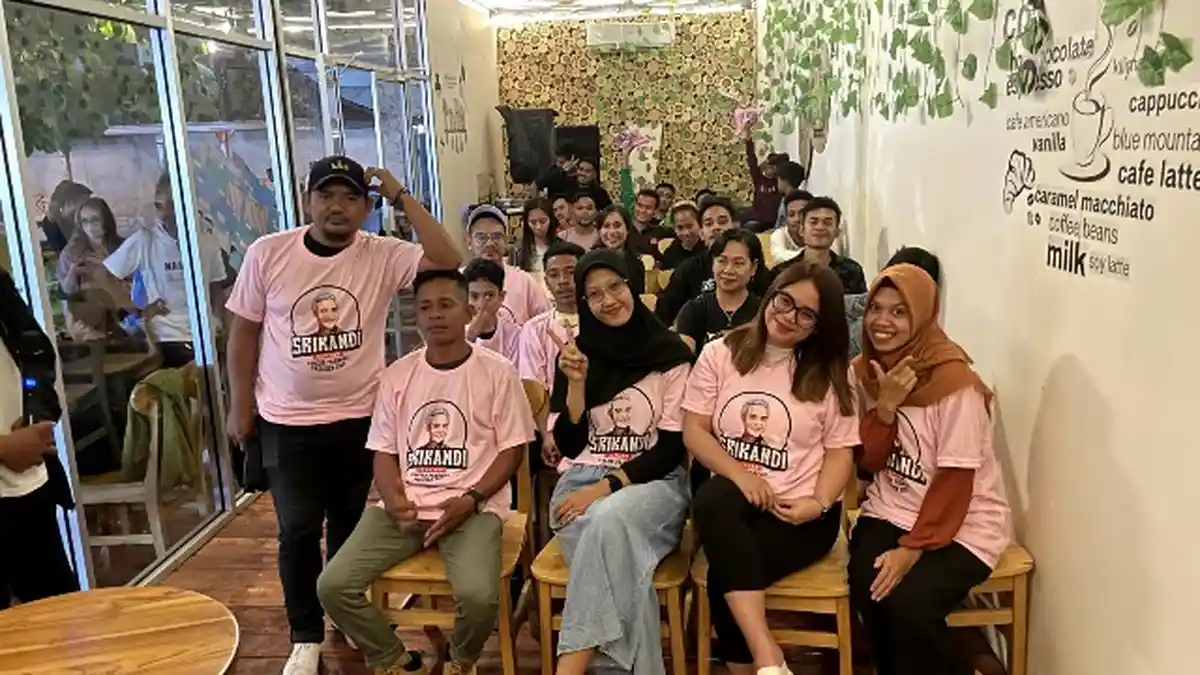 Srikandi Ganjar NTT Gelar Stand Up Comedy Bareng Anak Muda Kupang