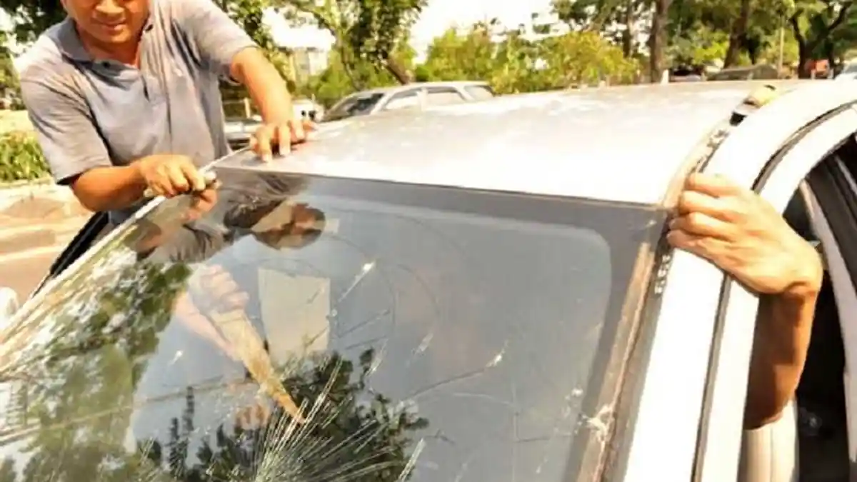 Bisakah Kaca Mobil yang Retak Diperbaiki Lagi?