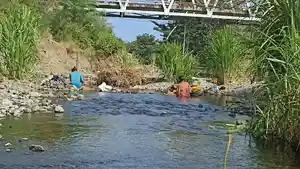 CUCI-DI-KALI-Sejumlah-warga-di-Kecamatan-Talibura.jpg