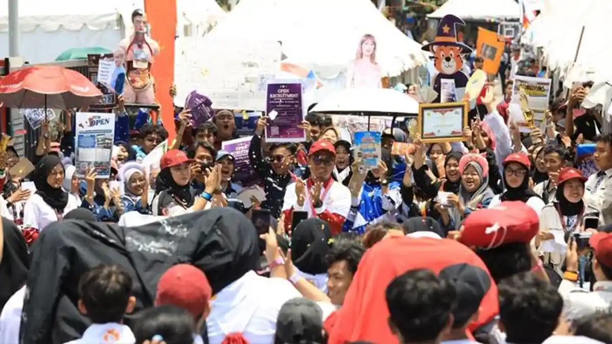 Expo UKM Untag Surabaya 2025 Dipadati Mahasiswa Baru