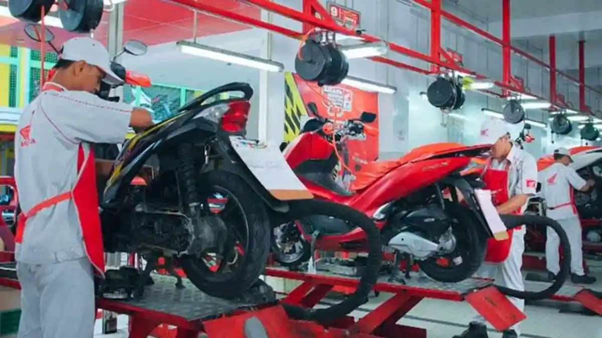 5 Hal Penting dalam Merawat Motor agar Performa Tetap Optimal saat Musim Hujan