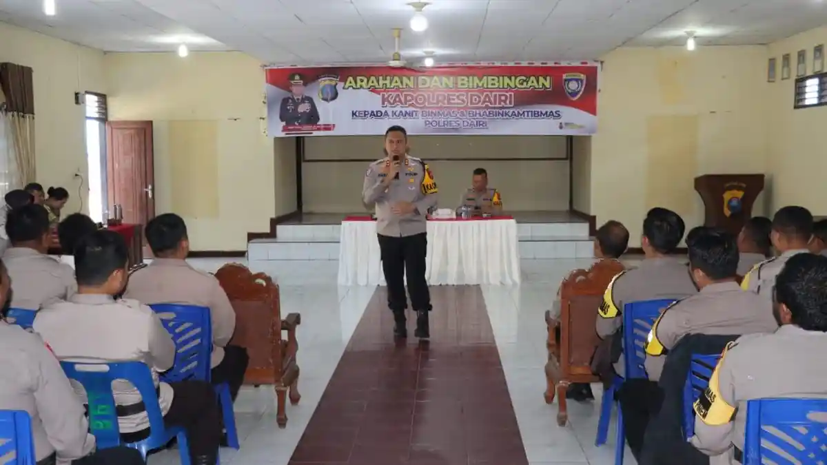 Kapolres Dairi Berikan Arahan Kepada Bhabinkamtibmas, Tingkatkan Kedekatan dengan Masyarakat