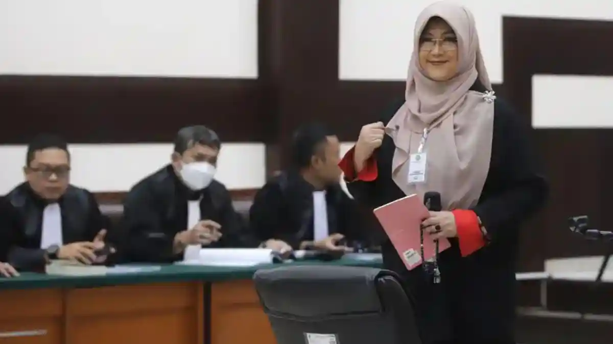 Butuh Dana Besar Hadapi Sidang, Dokter Tifa Buka Penggalangan Dana demi Biayai Kasus Ijazah Jokowi - Surya.co.id