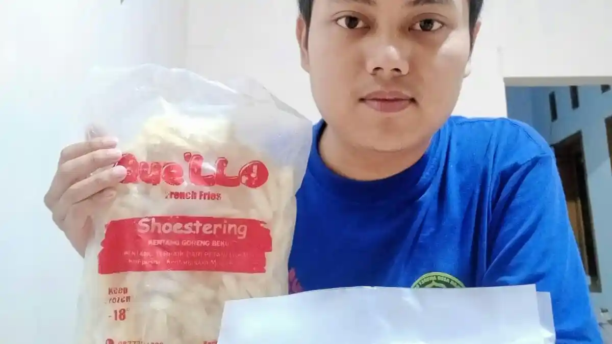 Tak Putus Asa Setelah Kehilangan Satu Kakinya, Fahmi Rintis Nuget Kentang Beromzet Jutaan Rupiah - Fahmi-Zulkhilman-merintis-usaha-QUELLO.jpg