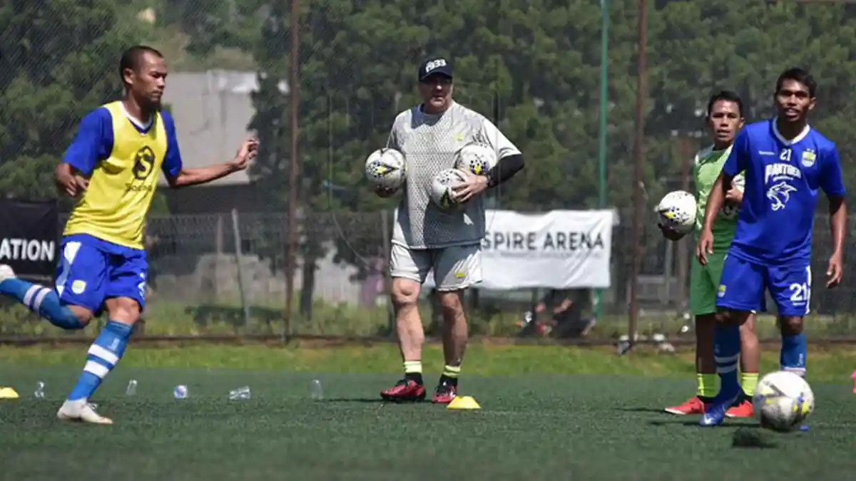 Setelah 2 Hari Latihan, Robert Rene Alberts Ungkap Kondisi Pemain Persib Setelah Libur Lebaran