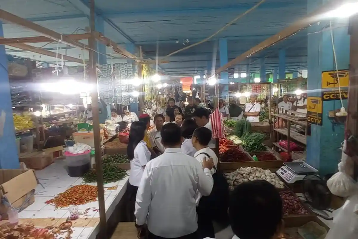 BREAKING NEWS Jelang Lebaran, TPID Malinau Sidak Harga Barang di Pasar Induk Malinau Kota dan Toko