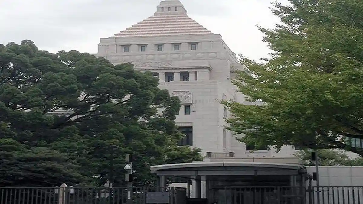 Jiro Hatoyama, Anggota Parlemen Jepang Pertama Terinfeksi Virus Corona