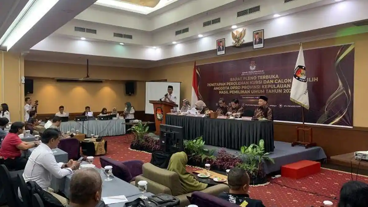 BREAKING NEWS - KPU Pleno Anggota DPRD Kepri Terpilih 2024-2029 Hasil Pemilu 2024