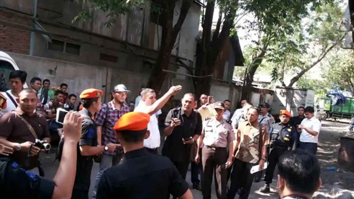 Pertokoan Indo Plaza Surabaya Dieksekusi Pengadilan