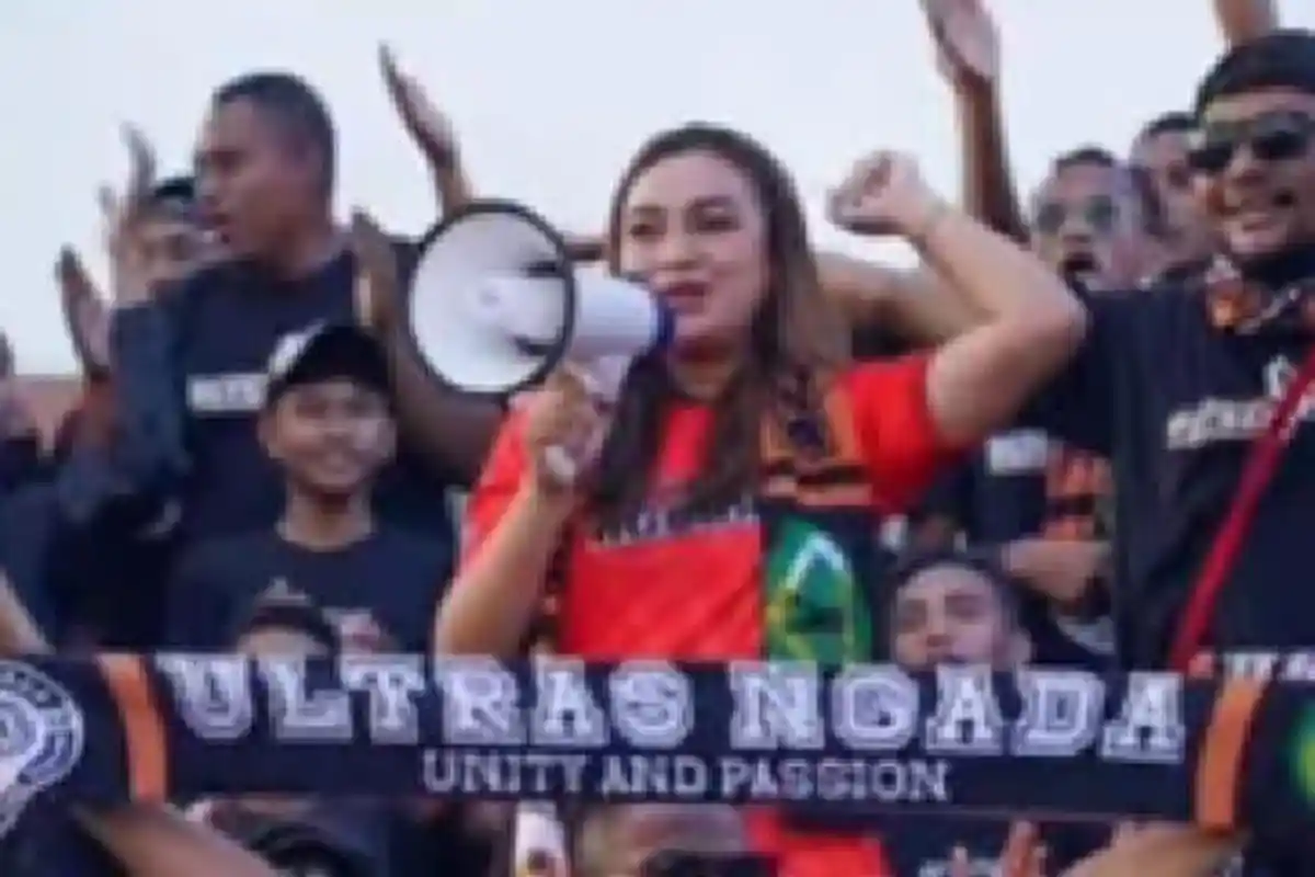 Soeratin Cup Ngada, Ketika Serena Francis dalam Balutan Jersey PSN Ngada di Stadion Lebijaga Bajawa