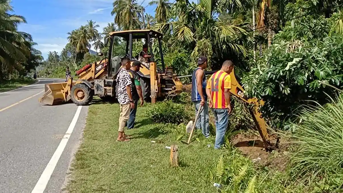 Atasi Banjir di Dusun Sawang Bunga, Group Pencak Silat PSHT Cabang Aceh Selatan Gelar Gotong Royong
