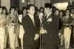 dn-aidit-dan-presiden-soekarno.jpg