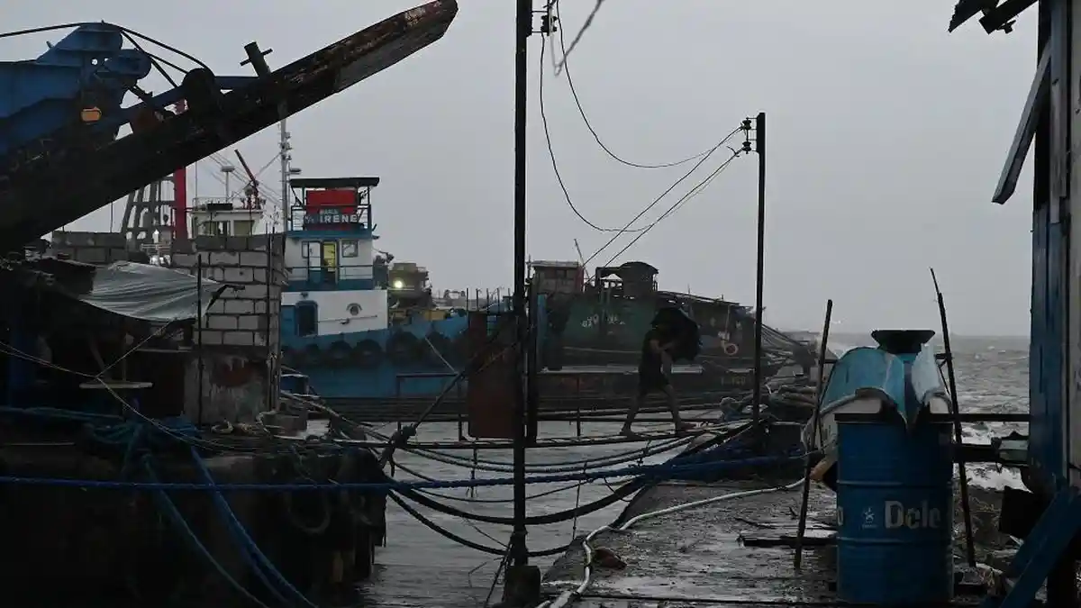 Topan Noru Hantam Filipina, Warga di Daerah Pesisir Mulai Dievakuasi