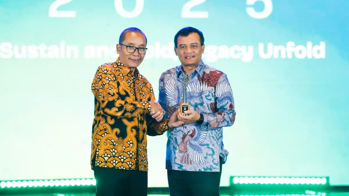 Ahmad Luthfi Dinobatkan Sebagai Kepala Daerah Inspiratif