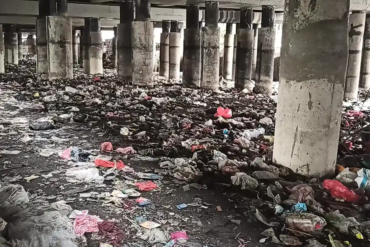 Pengurus RW di Kolong Tol Papanggo Sering Kucing-kucingan dengan Warga yang Buang Sampah Sembarangan