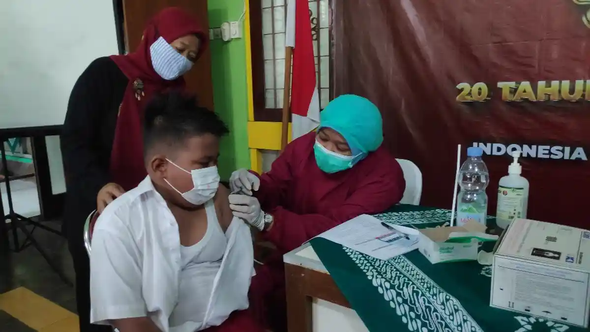 Vaksinasi Perdana di Sleman dan Bantul, Hampir Seribu Anak Berhasil Divaksin