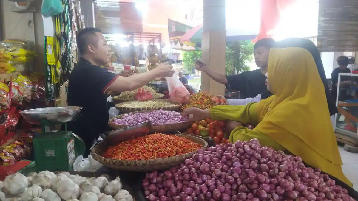 Jelang Nataru 2024 di Gorontalo, Begini Harga Bahan Sembako di Pasar Sentral