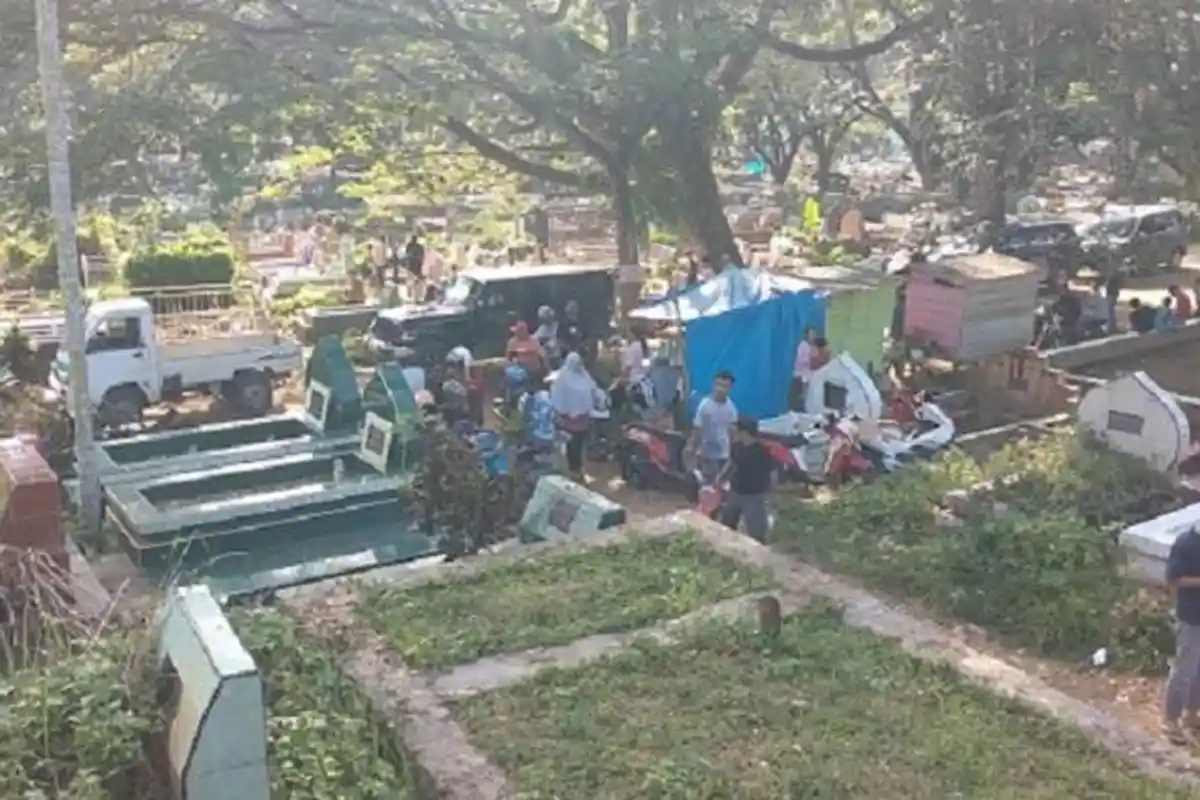 Peziarah Padati TPU Punggolaka Kendari Sultra Jelang Ramadan 2023, Mulai Ramai Sejak 5 Hari Lalu