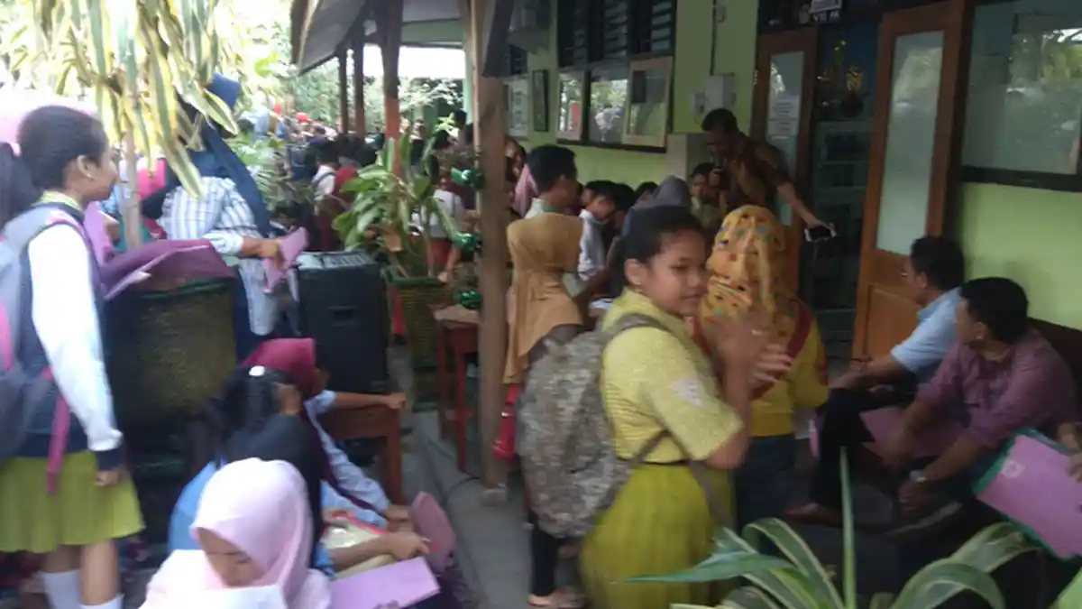 Sistem Zonasi Justru Menjauhkan Sebagian Warga Desa dari Sekolah di Tulungagung