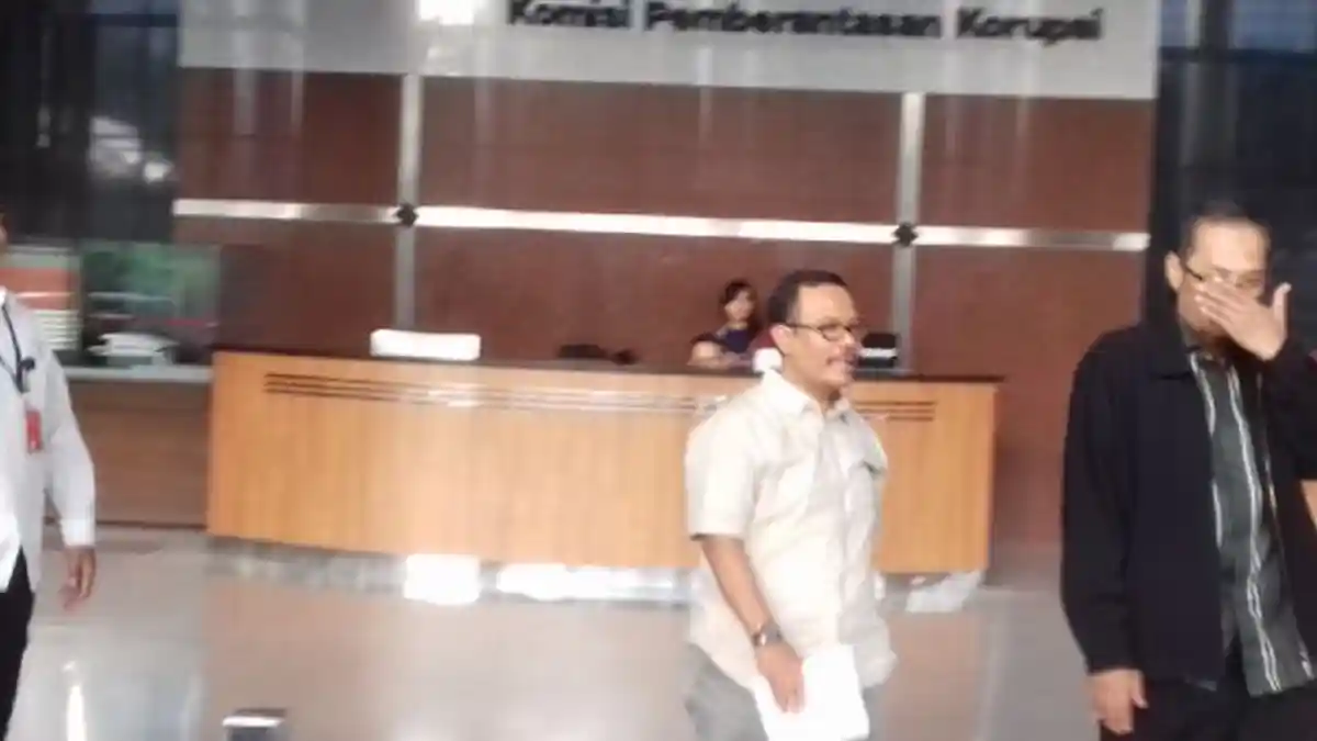 Usai Diperiksa KPK, Jarod Edy Sulistyono Langsung Naik Taksi