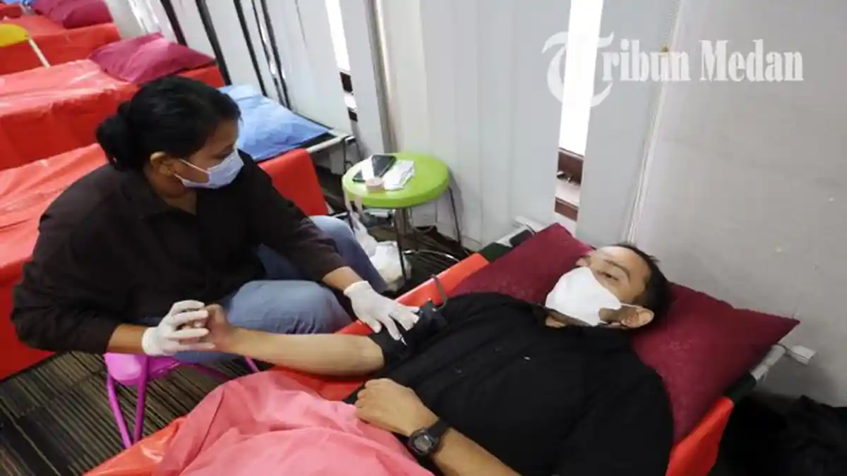 Berita Foto: Serahkan Paket Donasi kepada 203 Keluarga Stunting, XL Axiata Siap Jadi Bapak Asuh - 26102022_DONOR-DARAH_ABDAN-SYAKURO-4.jpg