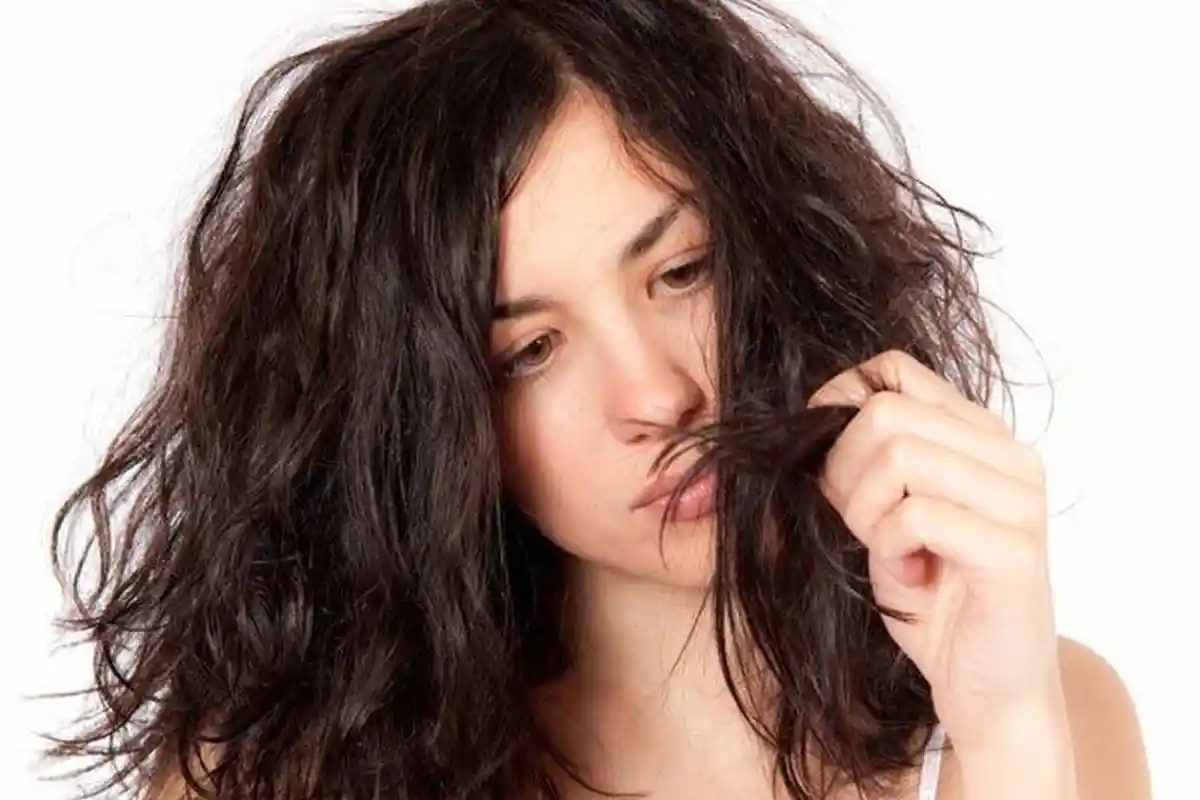 TRIK Merawat Rambut Kering yang Benar agar Tampil Sehat dan Tidak Kusam