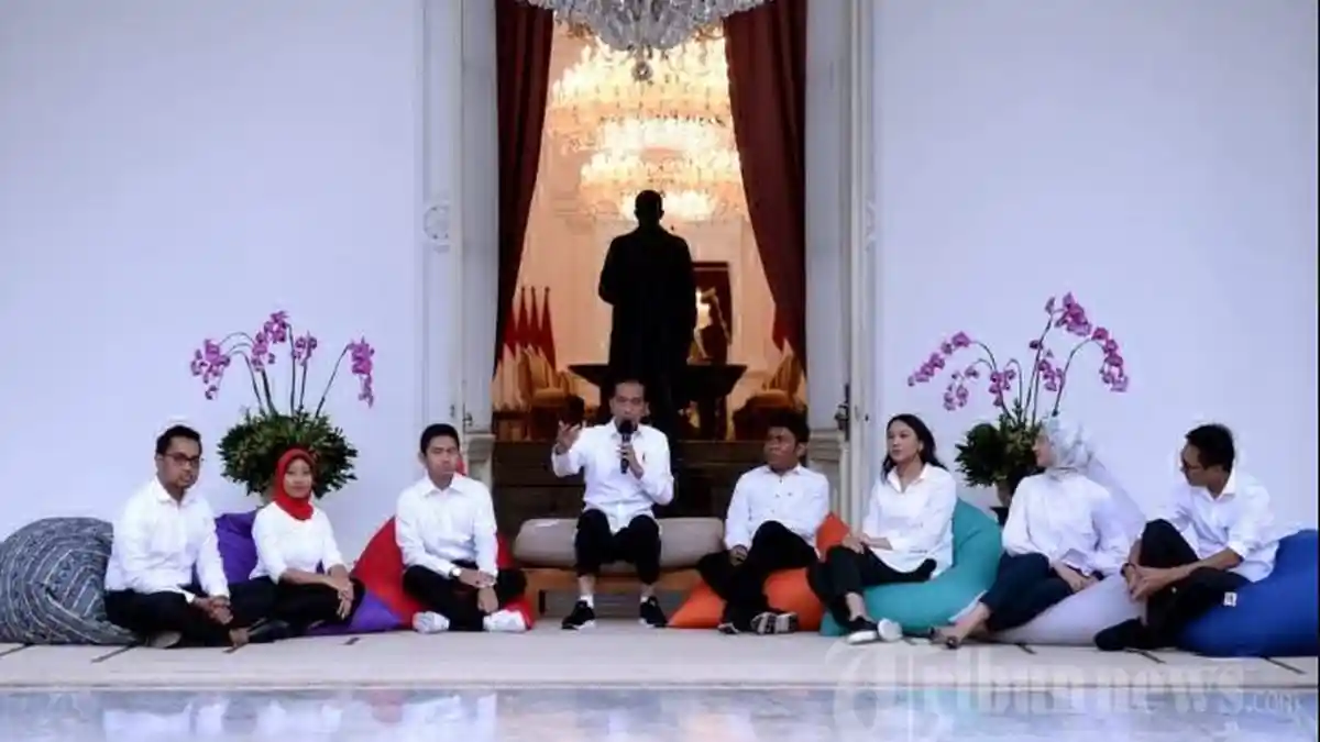 Menilik Kerja Staf Khusus Presiden: Tak Kerja Fulltime & Digaji Rp 51 Juta Perbulan