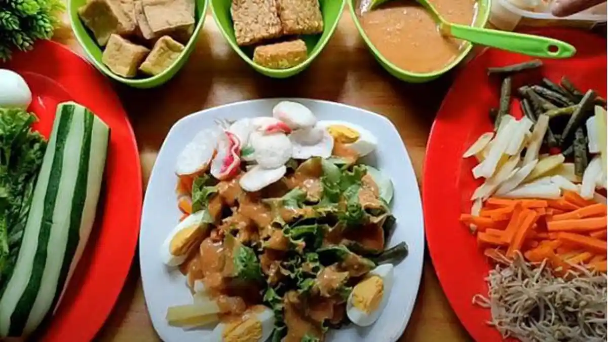 Resep Bumbu Gado-gado Surabaya, Gurih dan Sedikit Manis