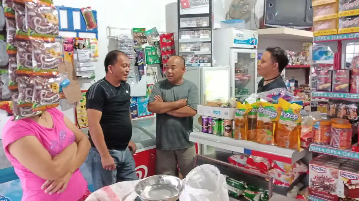 Razia Miras, Polisi Amankan Puluhan Liter Cap Tikus di Desa Lelema