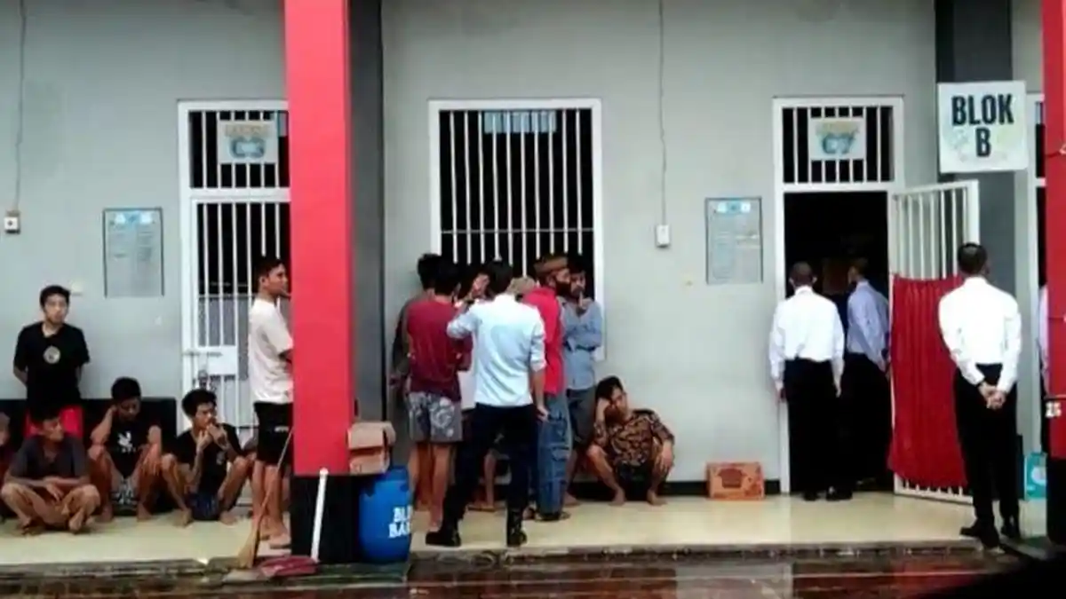 Razia Kamar Napi di Lapas Majalengka, Petugas Temukan Sejumlah Barang Terlarang Ini