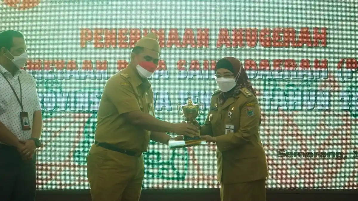 Sukses Ciptakan Iklim Investasi yang Kondusif, Pemkab Batang Diganjar PGSD Award  