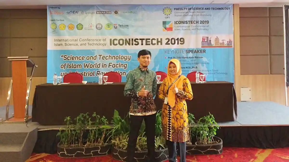 Dua Mahasiswa S2 Pendidikan Biologi UM Metro Jadi Pembicara Seminar Internasional Iconistech