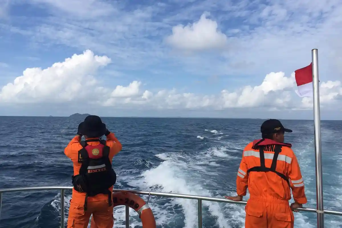 Hari Keempat, Tim SAR Temukan 4 Awak KM Lintas Laut 3, Kondisinya Selamat