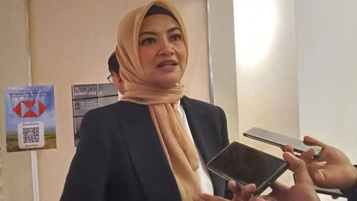 Profil Tina Talisa yang Temui Jokowi di Solo : dari Jurnalis, Kini ...