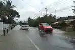 jalan-nasional-cilacap-direncam-banjir.jpg