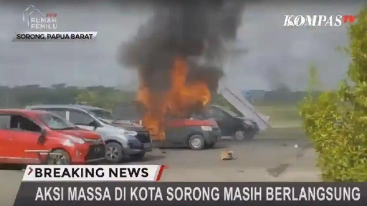 UPDATE TERKINI RUSUH MANOKWARI: Rusuh Meluas ke Kota Sorong, Bandara Domine Dirusak, Kaca Dipecah
